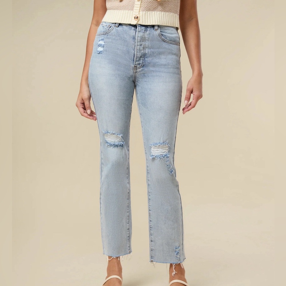 Distressed straight leg Jeans